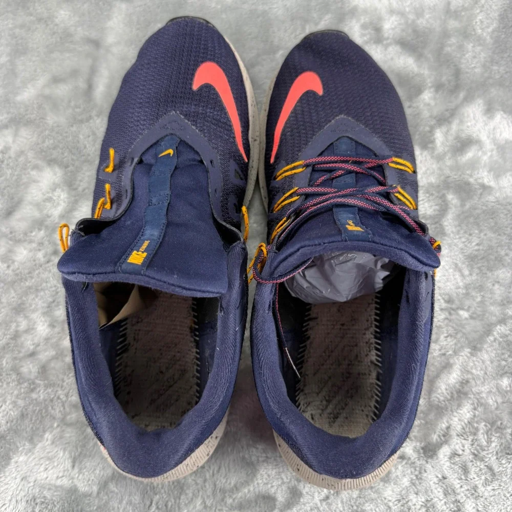 Nike Quest Navy Blue Crimson‎ Running Shoes AV8170-400 Womens Size 9